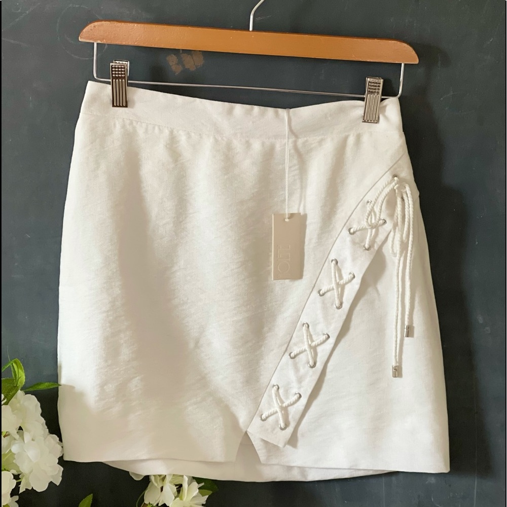 NWT Jojo FLETCH white mini skirt.